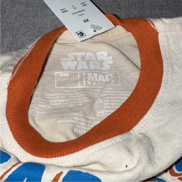 Star Wars Mandalorian Short Sleeve Shirt - Picture 3 of 3